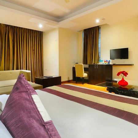 Hotel Aura @Airport Νέο Δελχί Εξωτερικό φωτογραφία