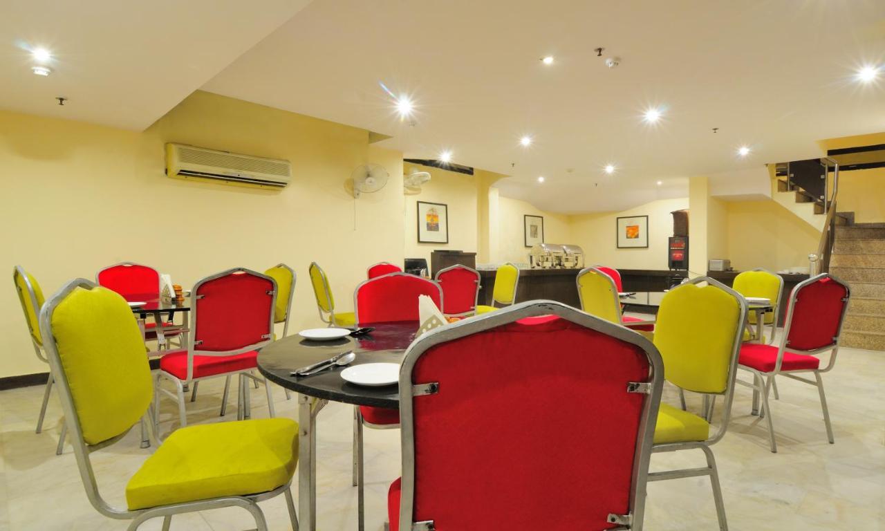 Hotel Aura @Airport Νέο Δελχί Εξωτερικό φωτογραφία