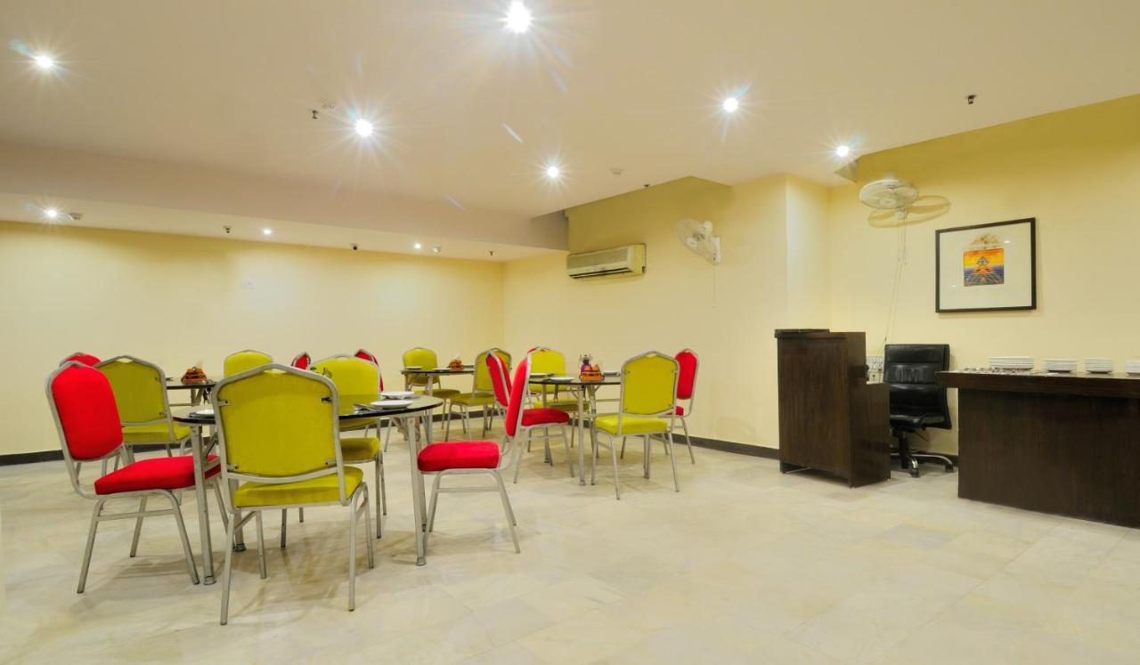 Hotel Aura @Airport Νέο Δελχί Εξωτερικό φωτογραφία